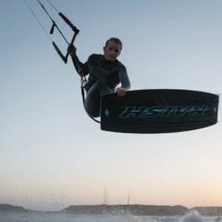 2024 Naish Monarch Big Air / Performance Freestyle Twintip Kiteboard - 25% Off -Kiteboarding Gear Store 900 naish 2024 monarcho size 10