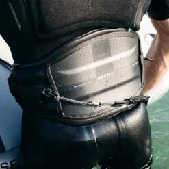 Mystic Majestic X- Wingboarding / Wing Foil Harness -Kiteboarding Gear Store mystic 2024 majestic x wing harness 3